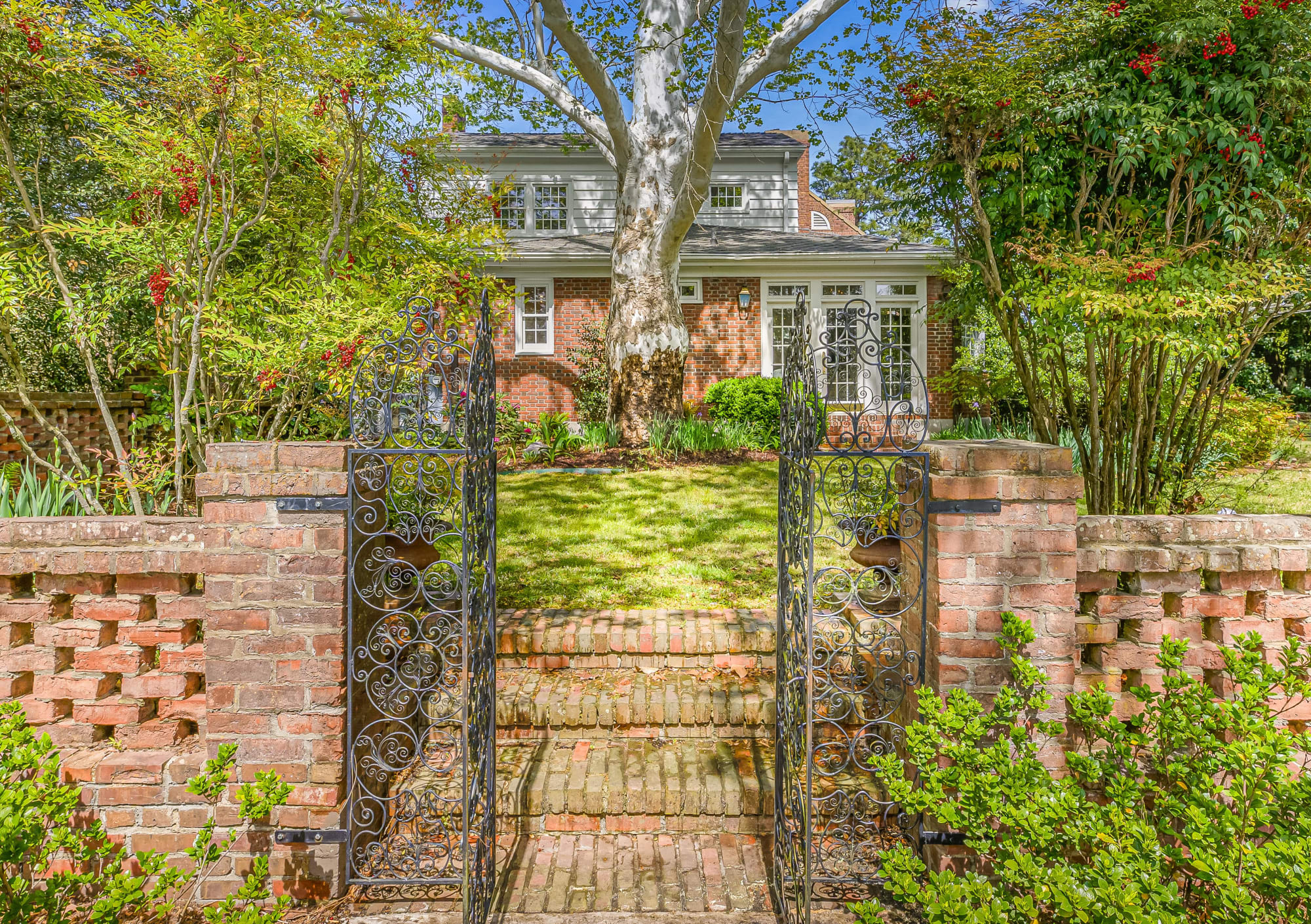 Garran Hill, 200 Hollycrest Drive, Pinehurst, North Carolina